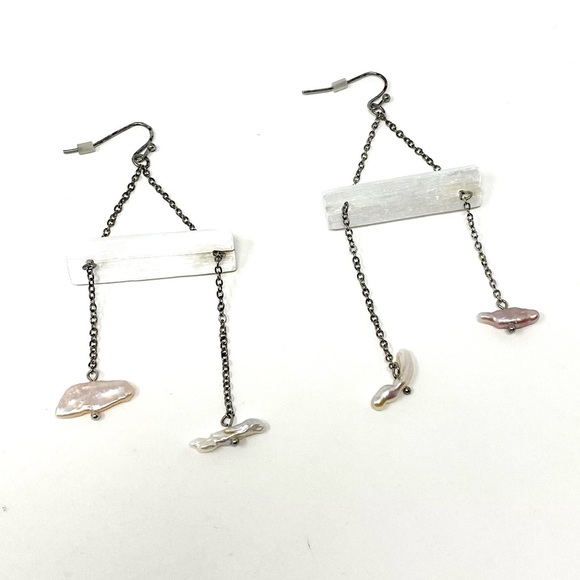 Free People Jewelry - New Free People Trapeze Pearl Stone Dangle Earrings Silver Elegant Unique